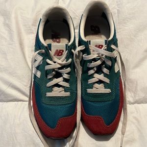 New Balance size 7.5 women’s 5.5 men